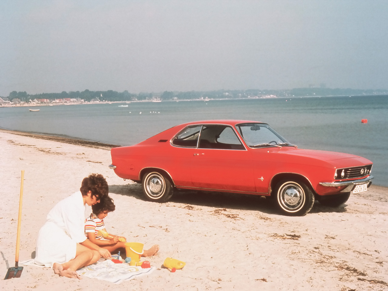 Opel Period Photos of Summer - Opel Manta A, 1970-75 - 1280x960 - Wallpaper