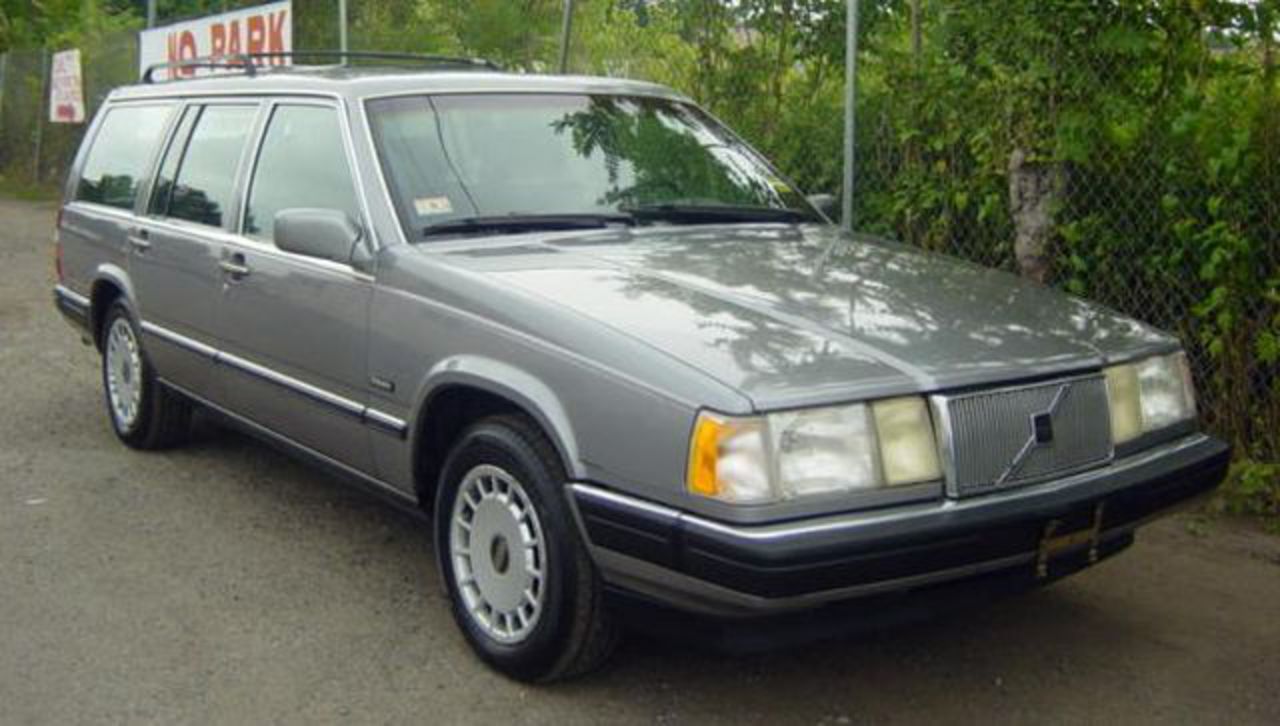 Volvo 760GLE wagon. View Download Wallpaper. 640x363. Comments