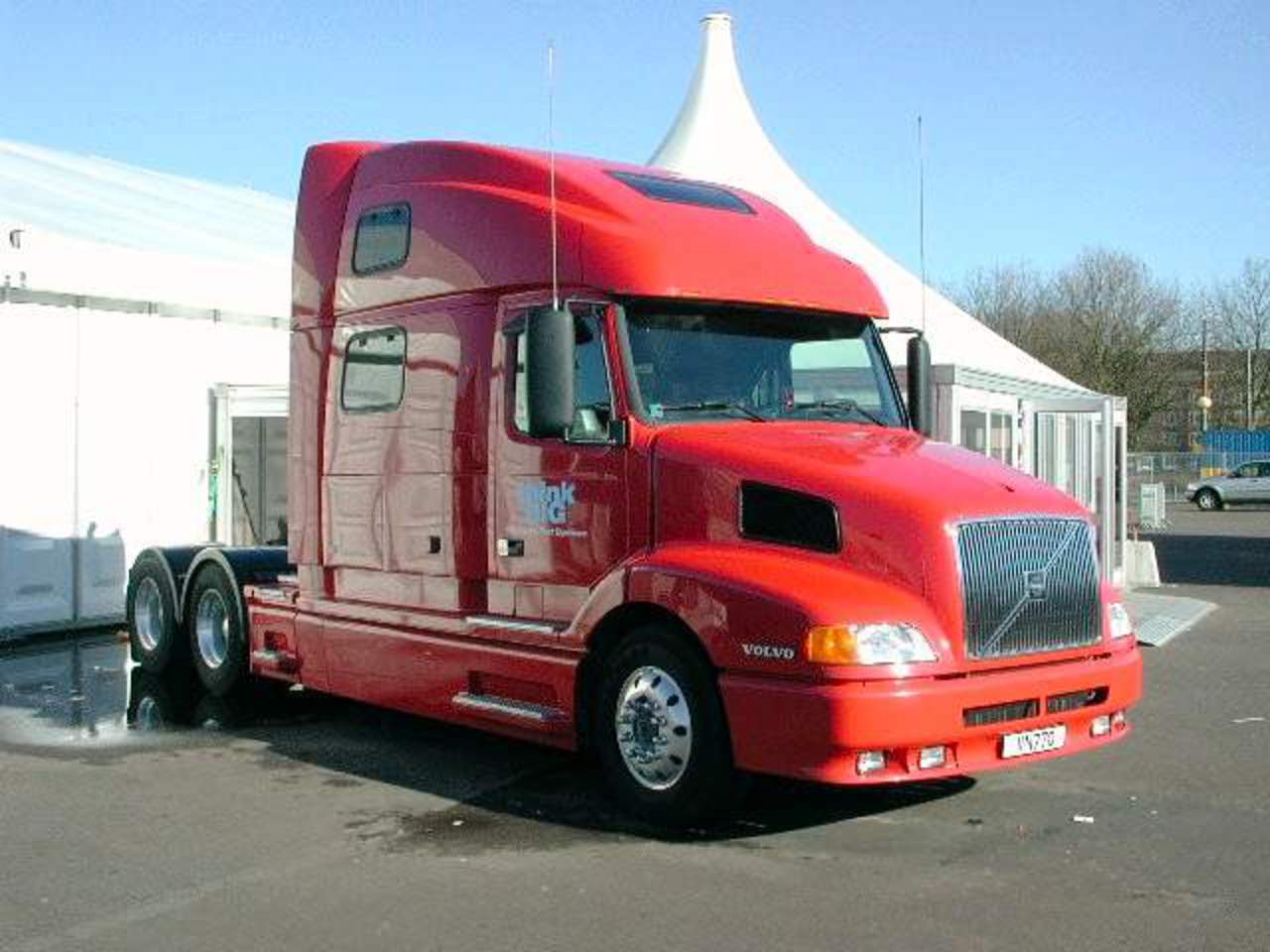 Volvo VN Truck Picture