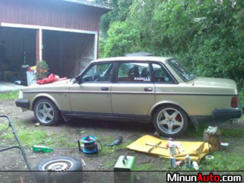 volvo 240 gl injection