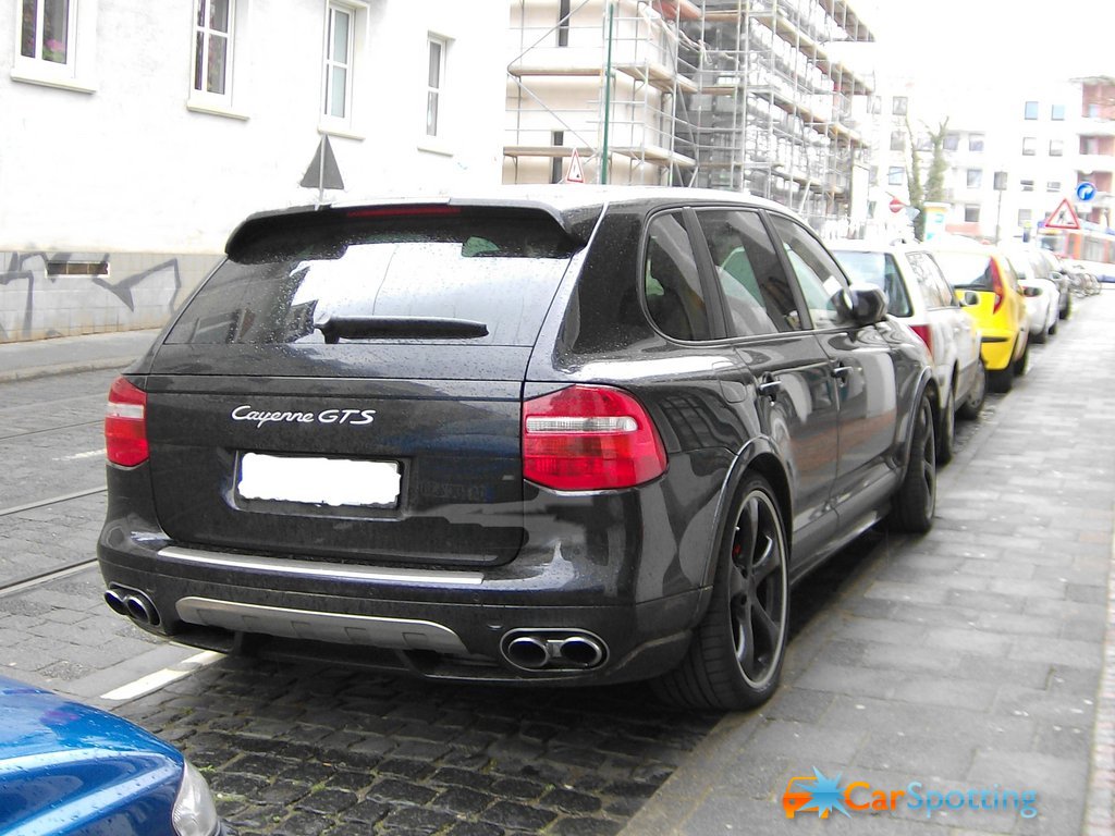2013 Porsche Cayenne GTS