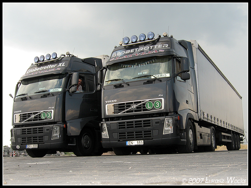FH12 460 XL & Volvo F 2x Volvo FH12 460 Globetrotter XL & Volvo FH .