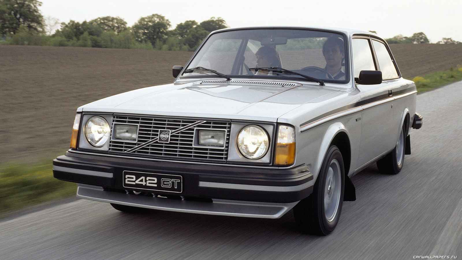 Volvo-242-GT-1978-1981-1600x900-001.jpg