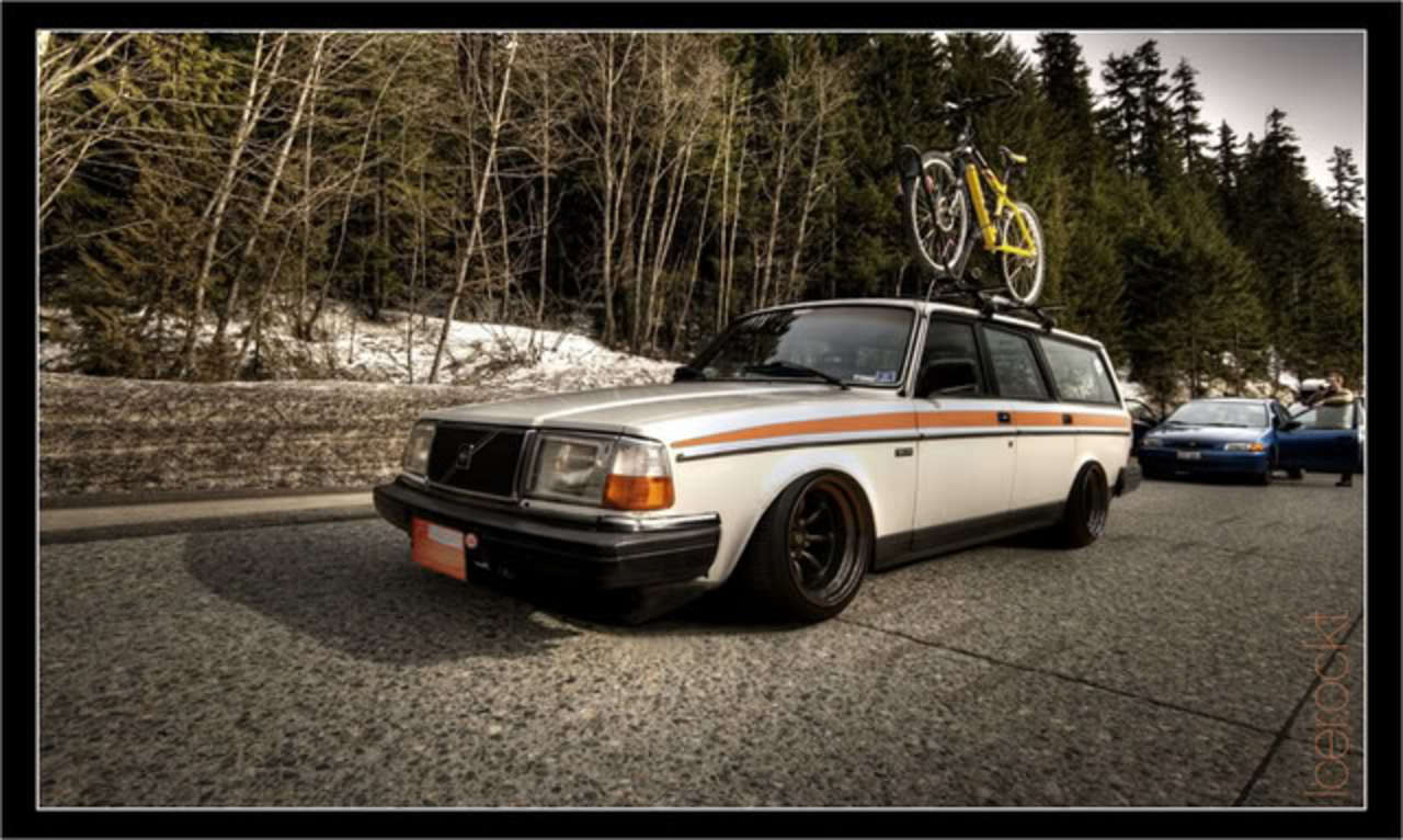 Re: Pic Request; Volvo 240 wagon on watanabes wheels. (morecarsthanbrains)