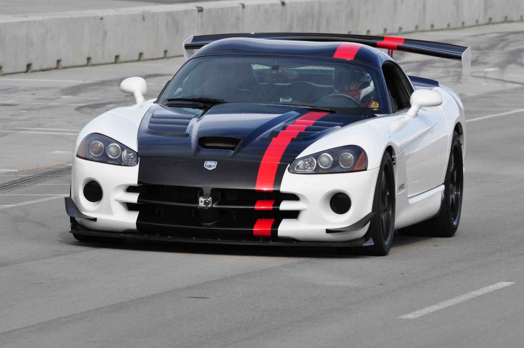 The Dodge Viper ACR does it again. On Monday, April 11, Kuno Wittmer drove a