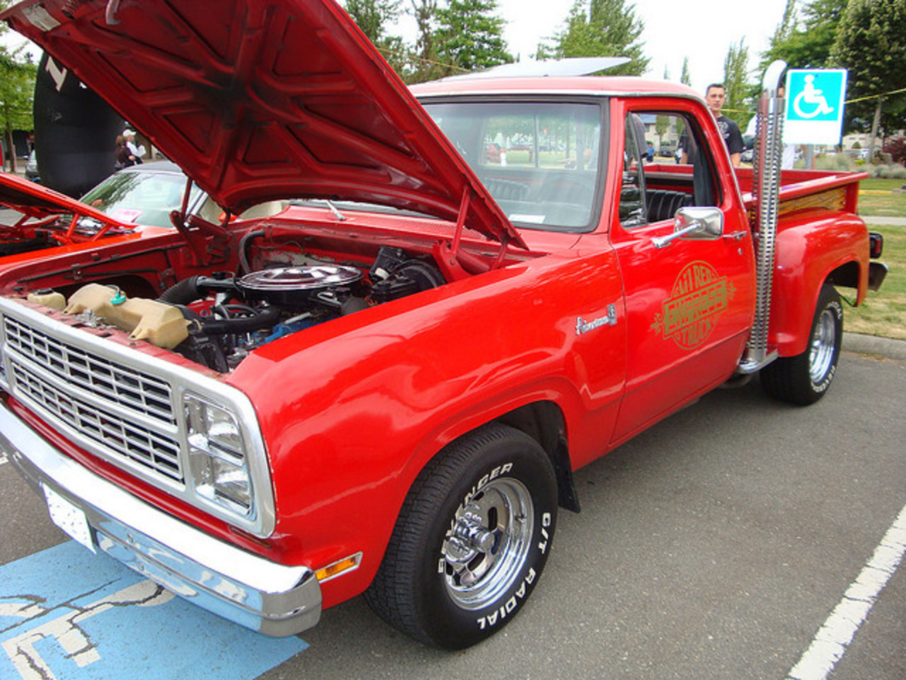 Dodge D-150 Lil red Express: 03 photo