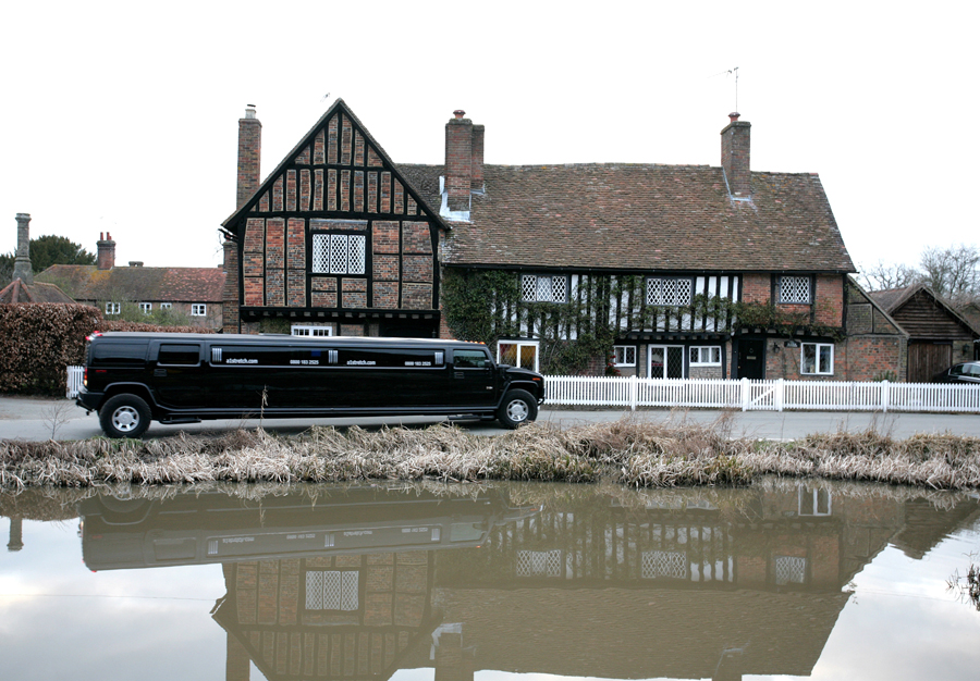 Hummer H3 Limo Hire | Hummer Hire London | UK limousine hire | stretch