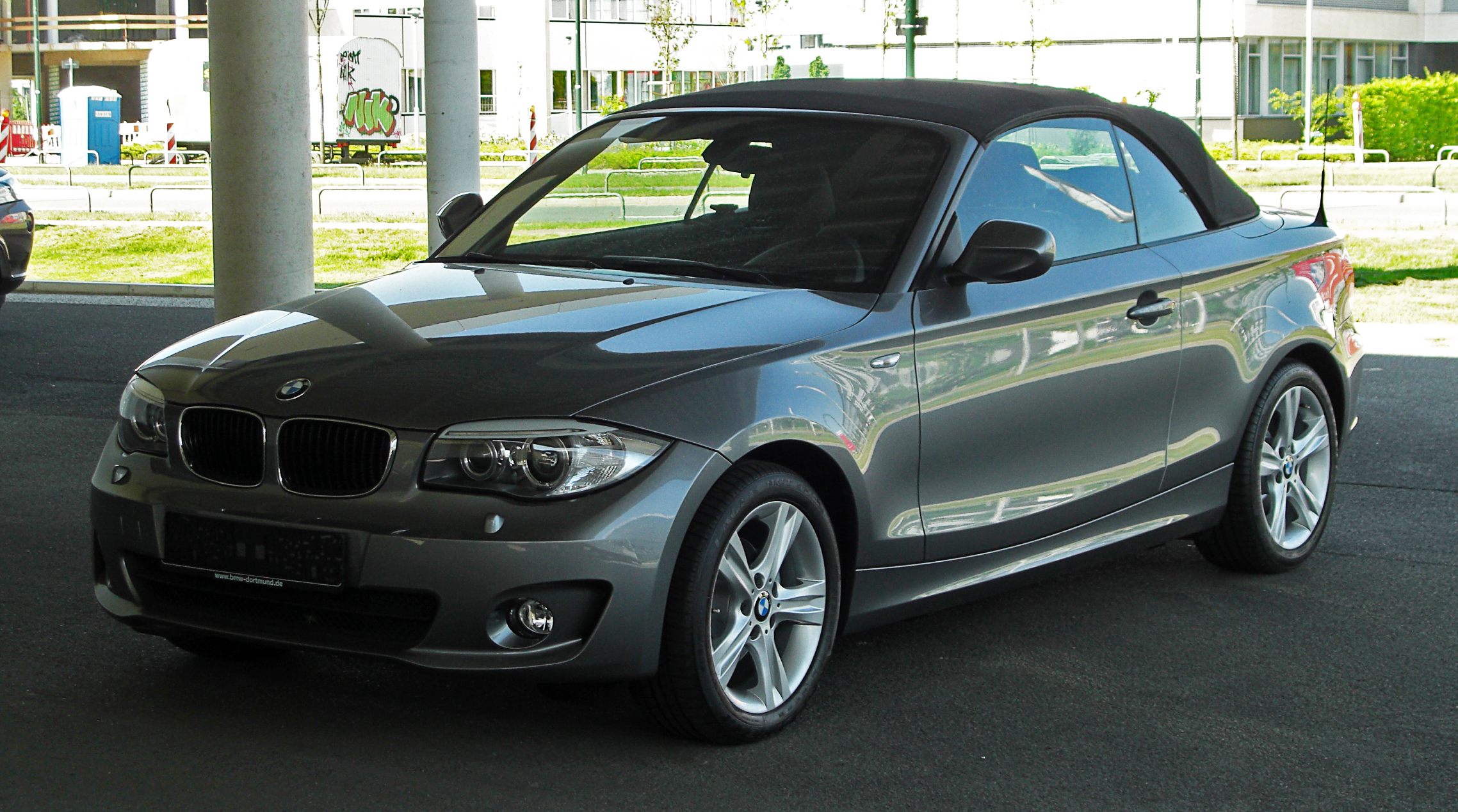 File:BMW 118i Cabriolet (E88, Facelift) â€“ Frontansicht, 1. Mai