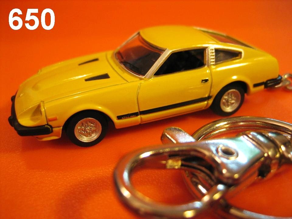 Nissan Fairlady 280Z-T (Yellow) Die-cast Key Chain