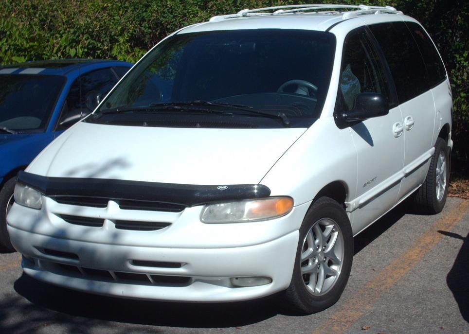 File:'96-'00 Dodge Grand Caravan Sport.jpg