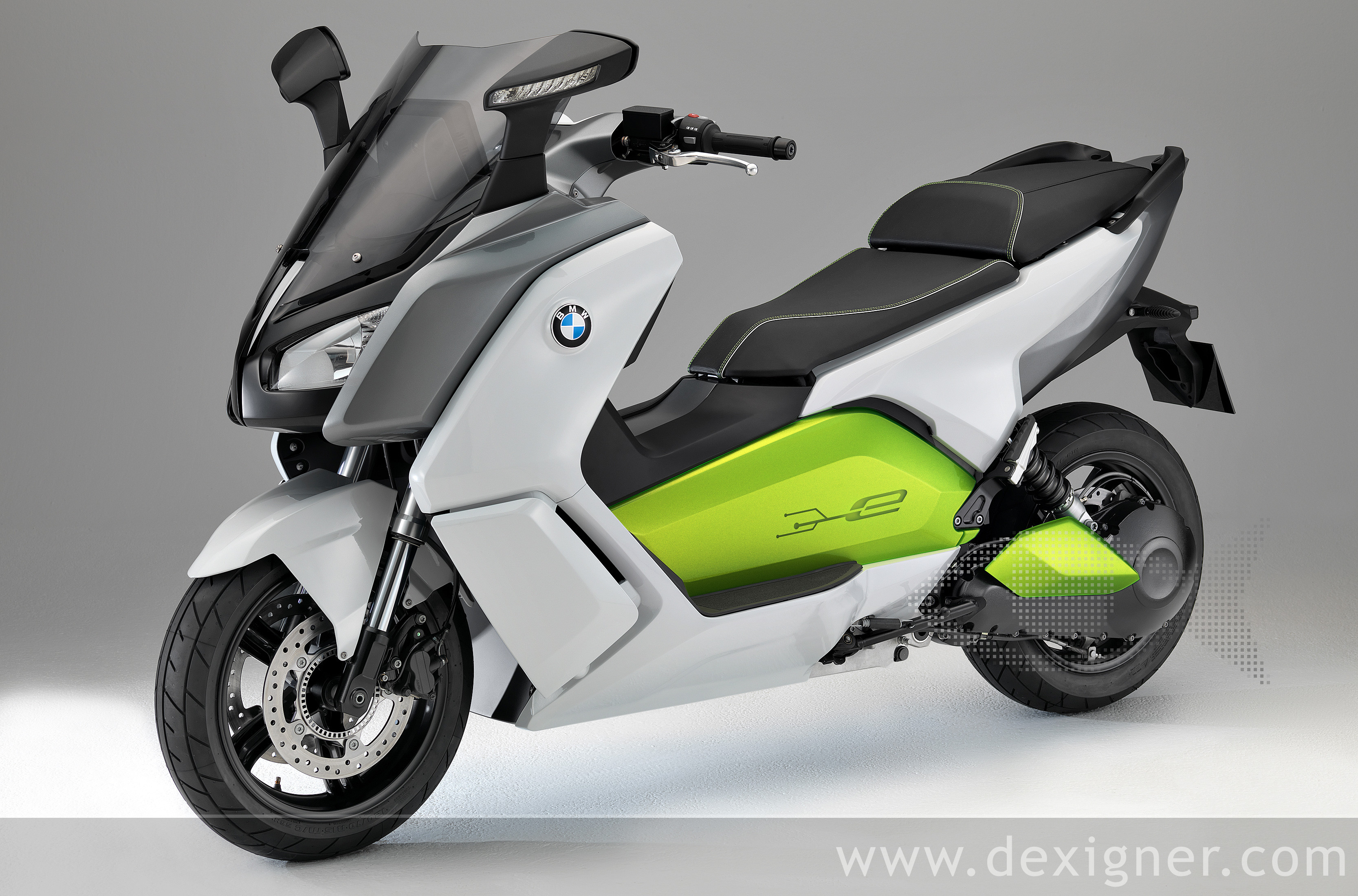The "C evolution" draws on the innovative styling of the BMW Motorrad family