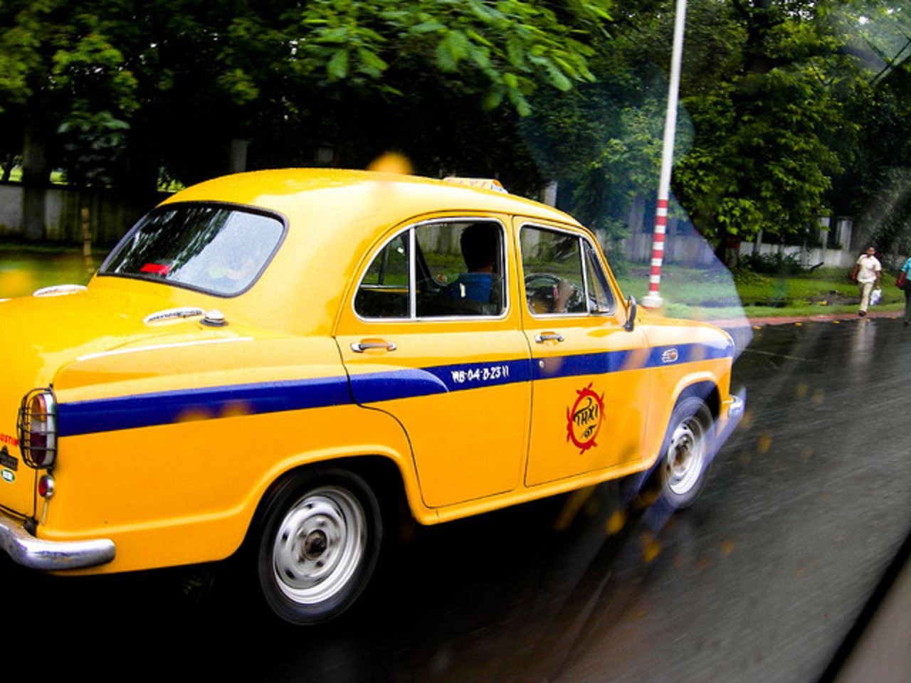 hindustan ambassador москвич 403