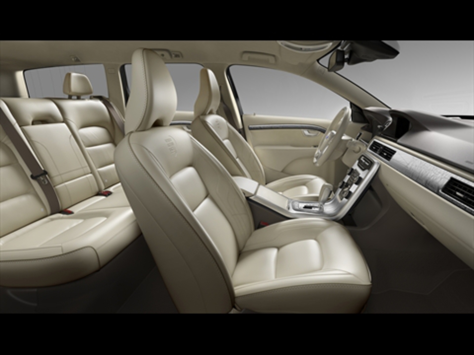 Volvo XC70 Volvo Ocean Race Edition Interior overview, Soft Beige leather