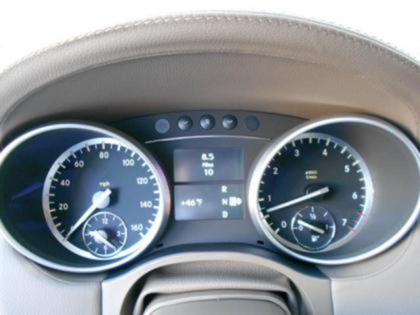 2012 MERCEDES BENZ GL550 4MATIC - WHITE ON CASHMERE 2