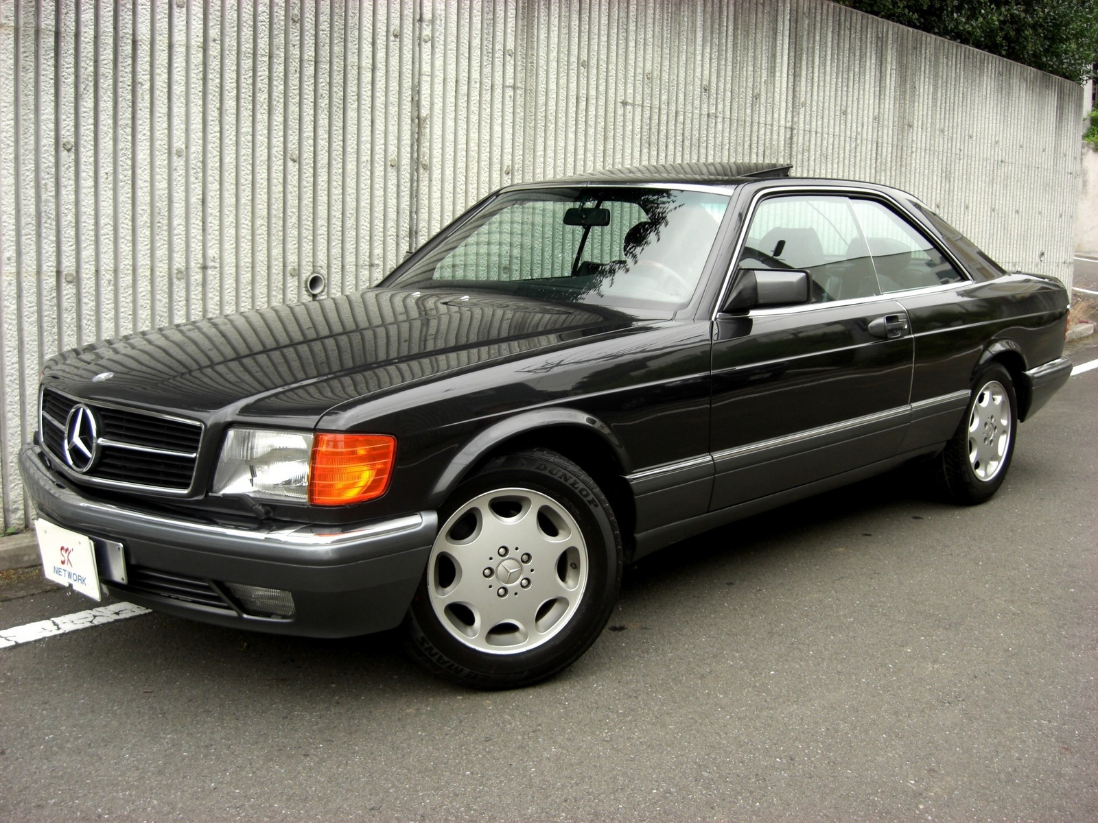 Mercedes-Benz 560 SEC Coupe - cars catalog, specs, features, photos, videos,