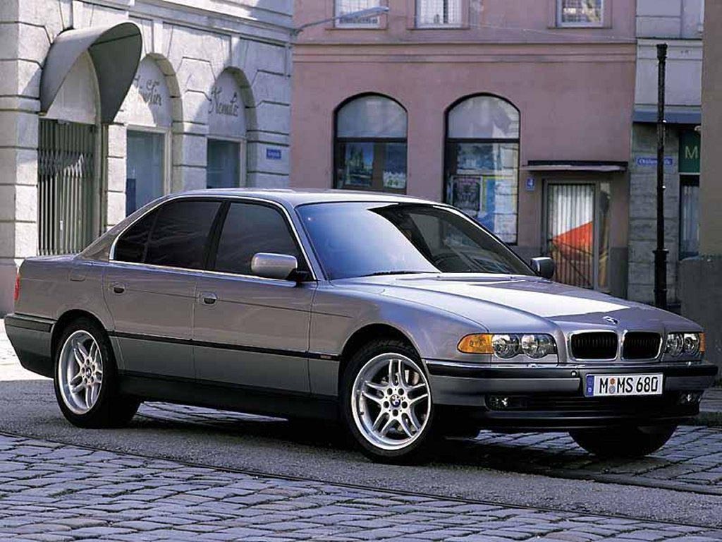 BMW Heaven Specification Database | Specifications for BMW 735iL E38 Sedan