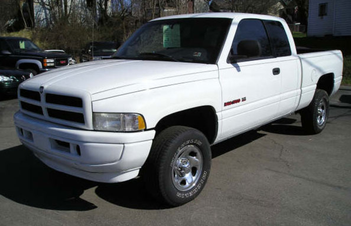 Dodge RAM 1500 V8 Automatic, 4 door! ONLY $5,995!