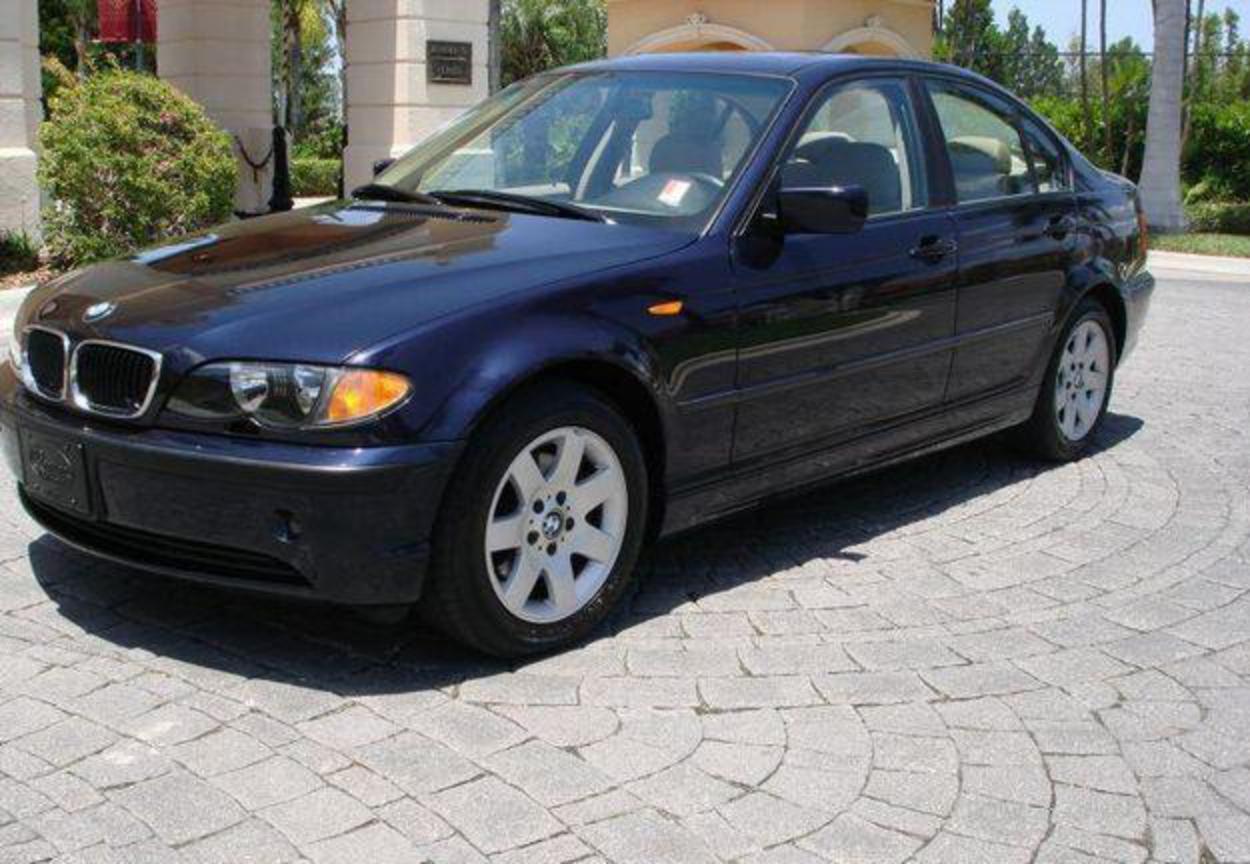 Our automotive Car blog providing you best collection of hd BMW 325i cars