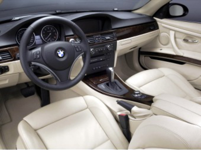 BMW 3 Series CoupÃ© E92 The new interior has an uncluttered look