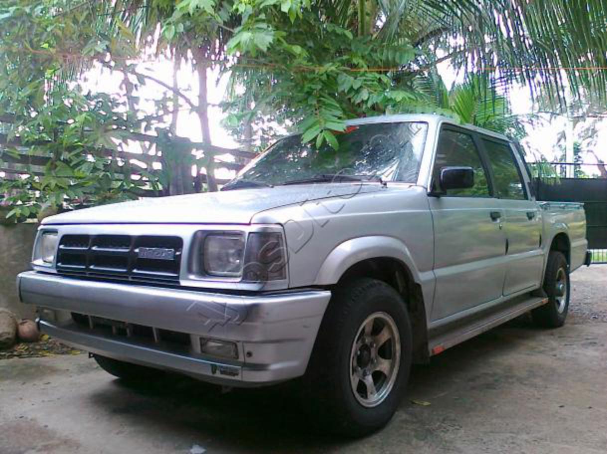 Mazda B2200 Series - huge collection of cars, auto news and reviews,