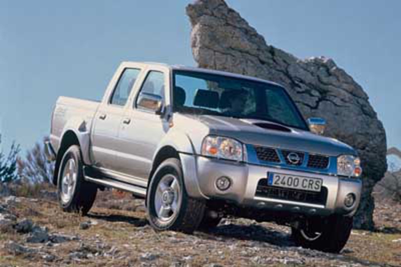 Nissan NP300 Frontier LCV Front