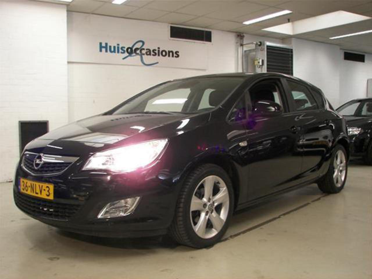 Opel Astra GL 14 Hatchback. View Download Wallpaper. 640x480. Comments