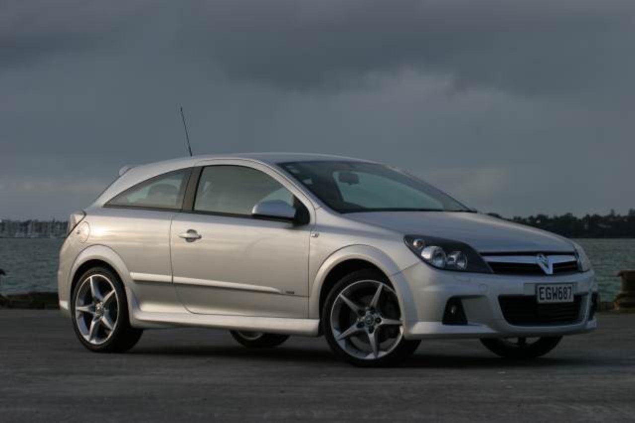 Holden Astra SRi turbo fq. Like Marshall Bruce Mathers III, the Holden Astra