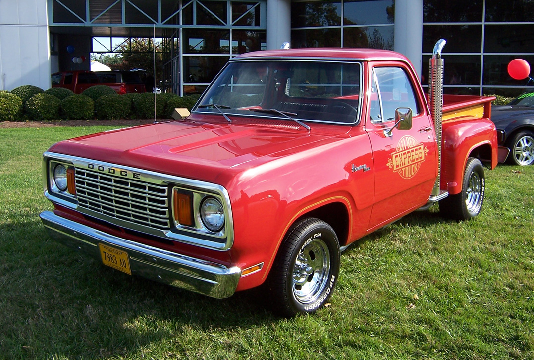 Dodge Express - huge collection of cars, auto news and reviews, car vitals,