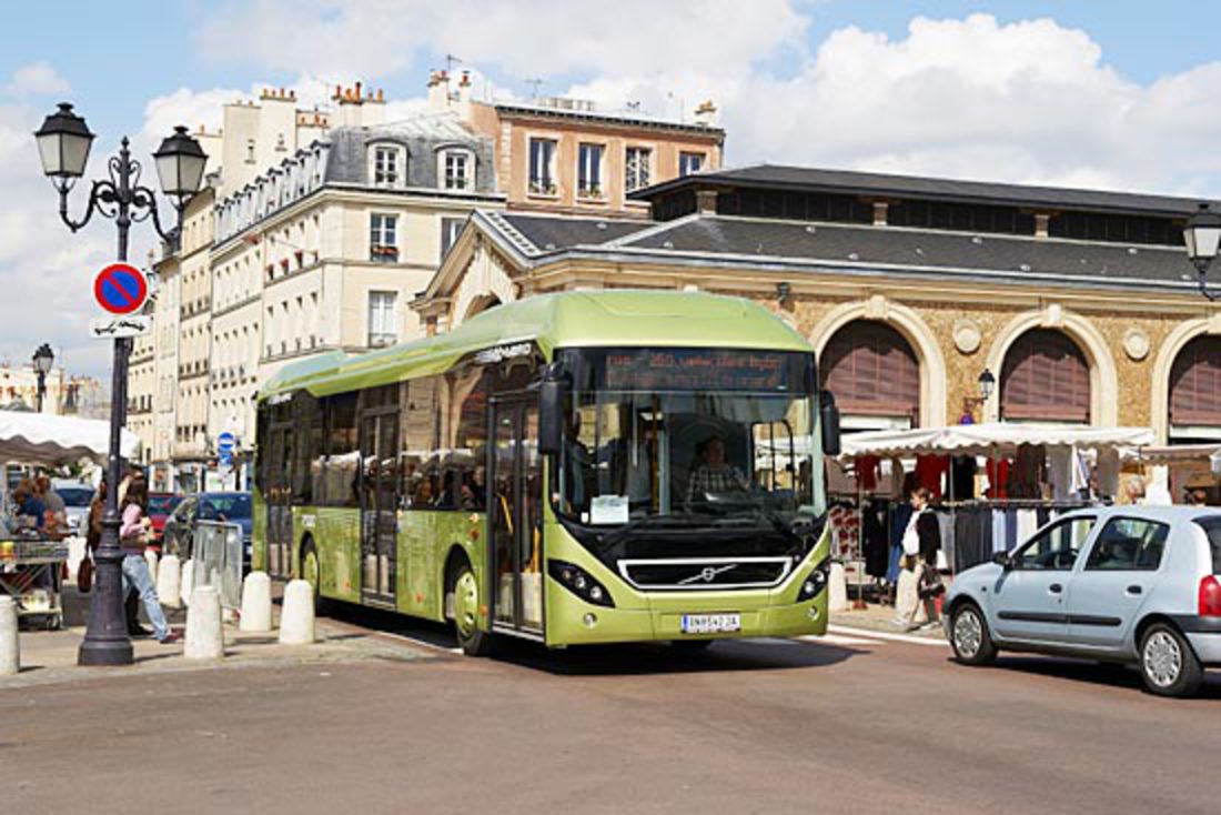 The focus will be the company's sought-after Volvo 7900 hybrid bus.