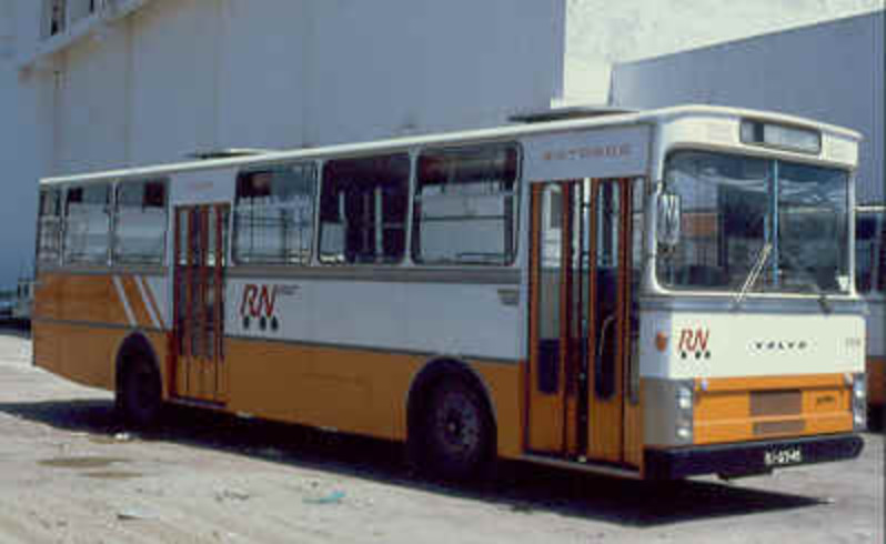 9114, motor Volvo B755, matrÃ­cula GI-27-46, depois de recarroÃ§ado em 1978.