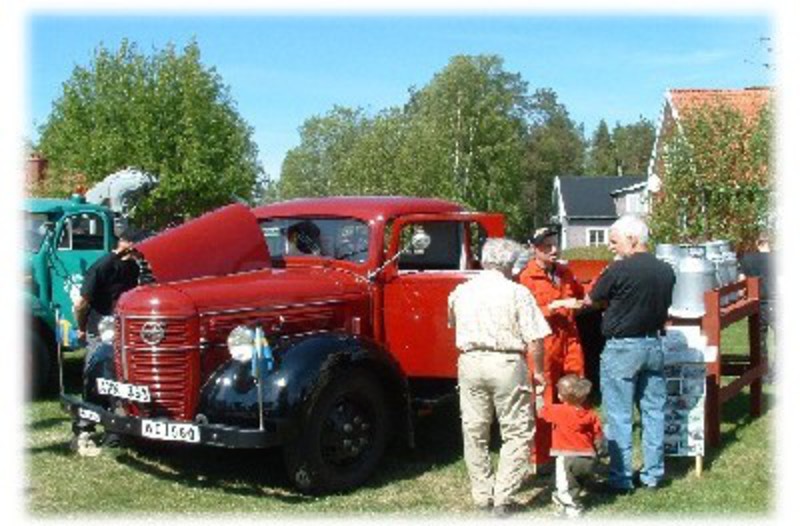 Per-Johan WÃ¤nnstrÃ¶m stÃ¤llde ut sin Volvo LV122 DS frÃ¥n 1940.