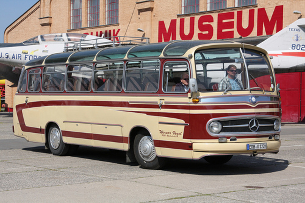 Mercedes Benz lo3500 Bus