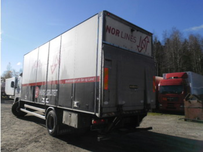 Volvo FM7 4x2, Euro2, Full side opening closed box truck : Picture 5