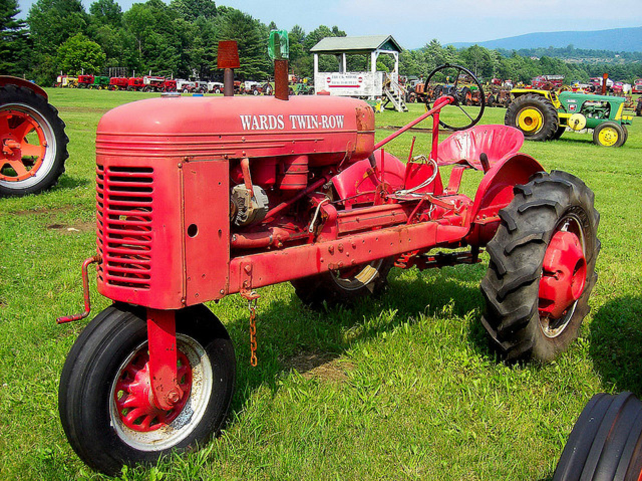 TopWorldAuto >> Photos of Wards Twin Row photo galleries