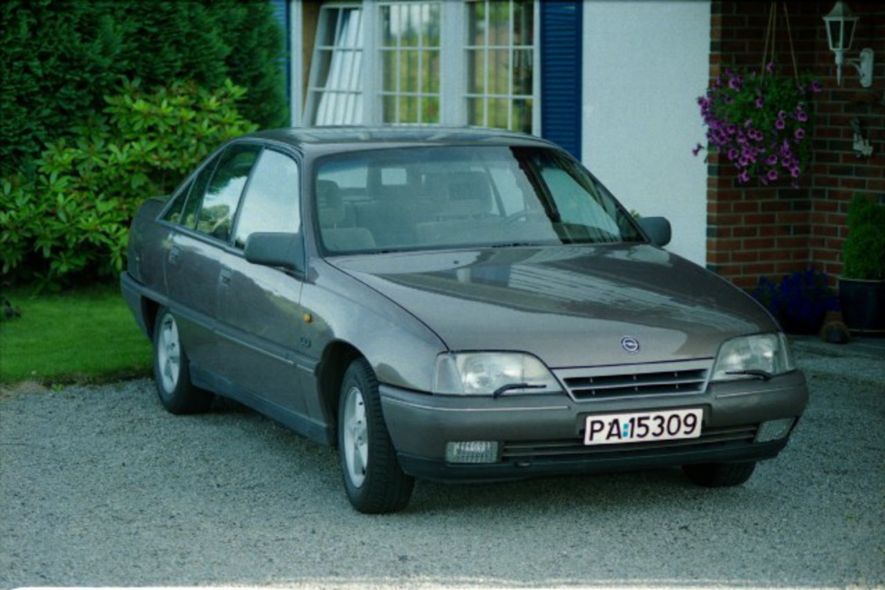 Opel Omega CD - huge collection of cars, auto news and reviews, car vitals,