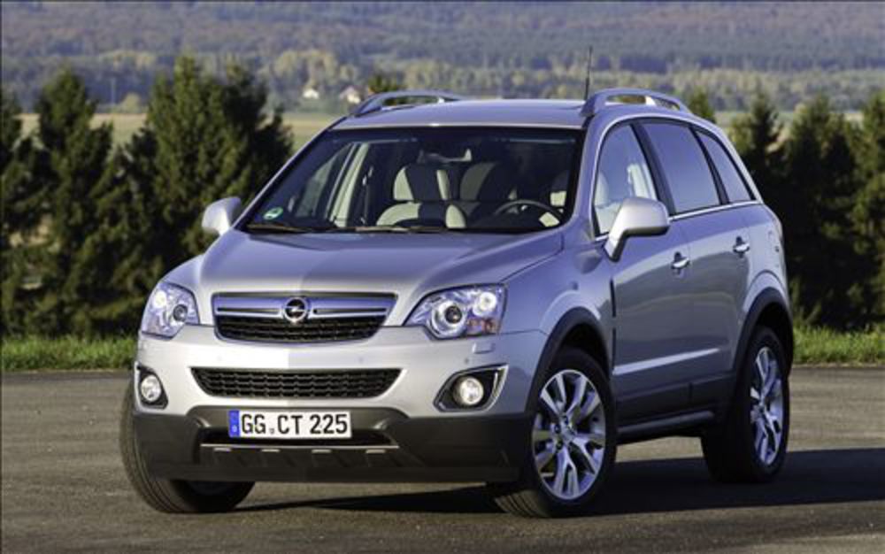 Opel Antara 24L - huge collection of cars, auto news and reviews,