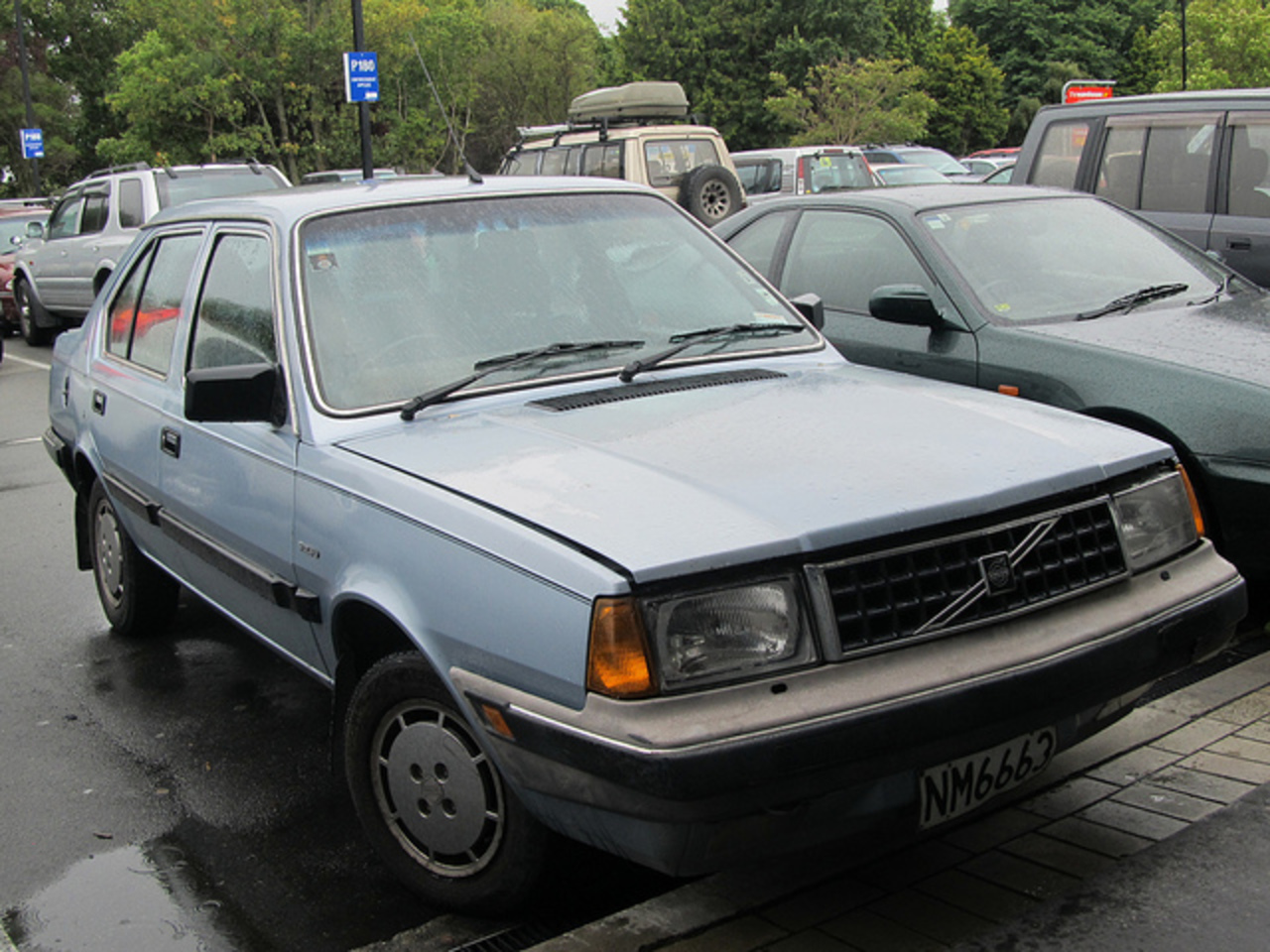 1987 Volvo 360 GLE Saloon. NM6663 These are still an occasional sight in NZ,