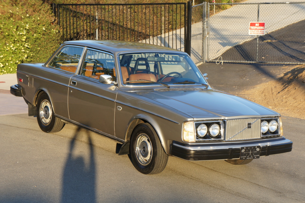 1976 Volvo 262GL. Here is a very nice and rare 76 262 GL coupe.