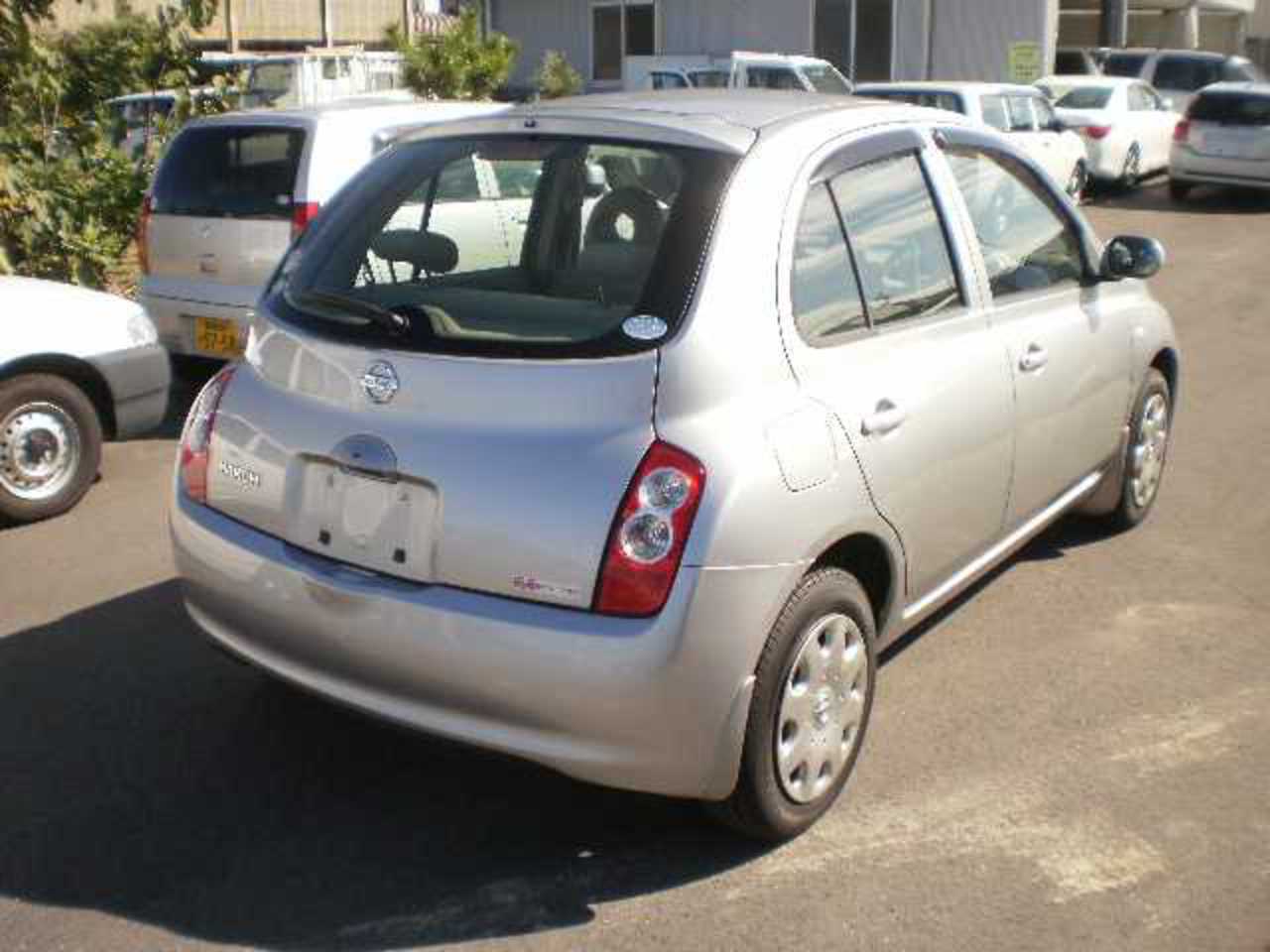 Nissan March AK12(2007) / 12E / US$3,139 / 41,700 km / YAMAKATSU CO.LTD.