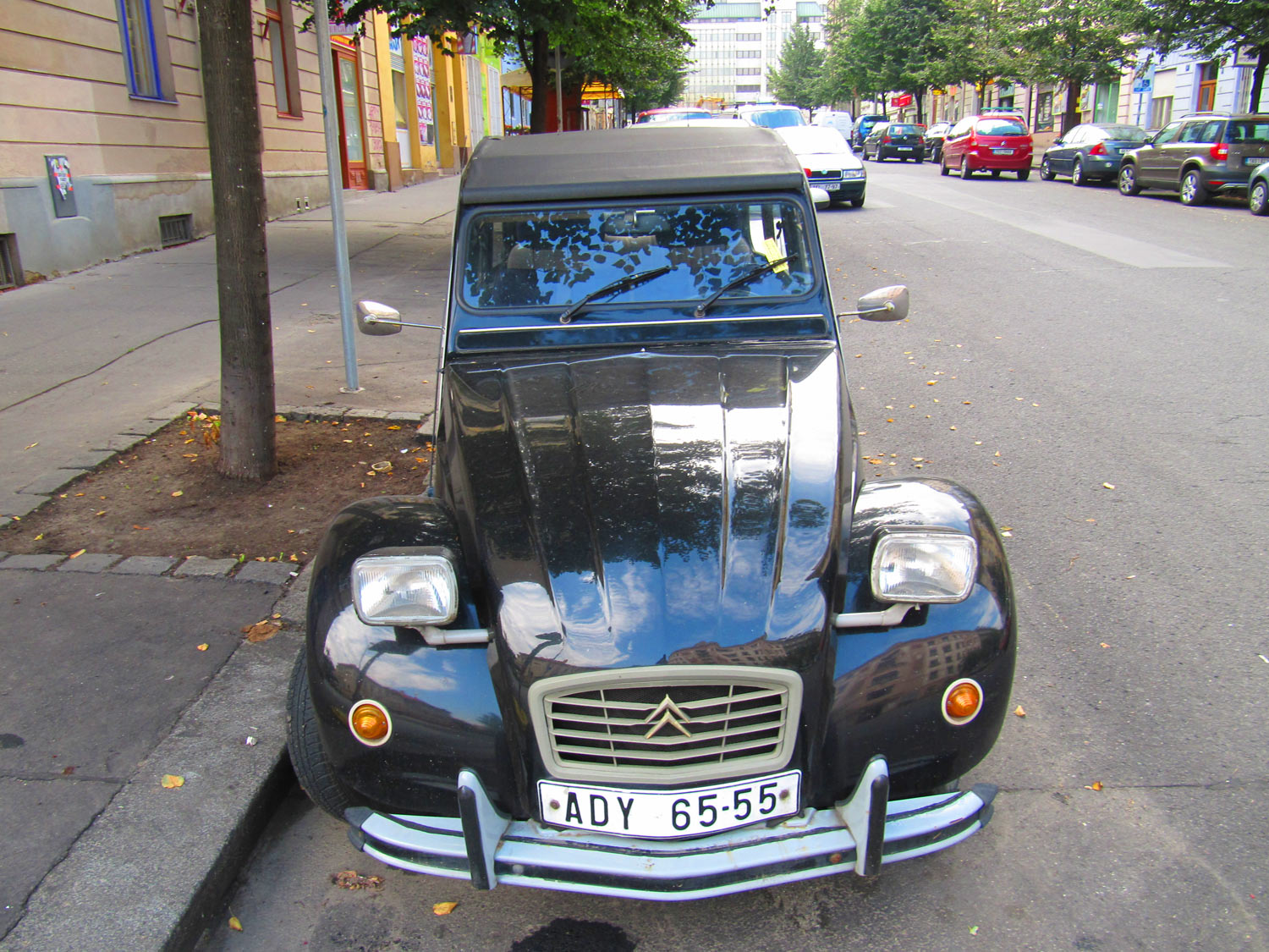 Nice Citroen 2CV6 Club found in streets of Prague.