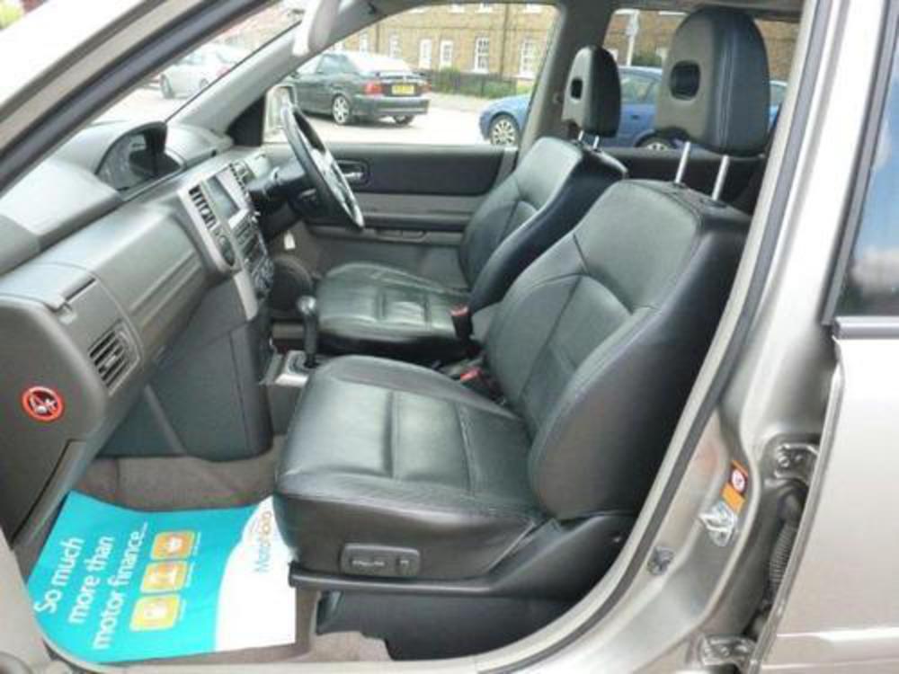 Pictures of 2006 Nissan X-Trail 2.5 16V AVENTURA 5DR AUTO+HUGE SPEC;
