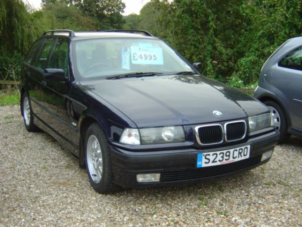 BMW 323i Estate - huge collection of cars, auto news and reviews,