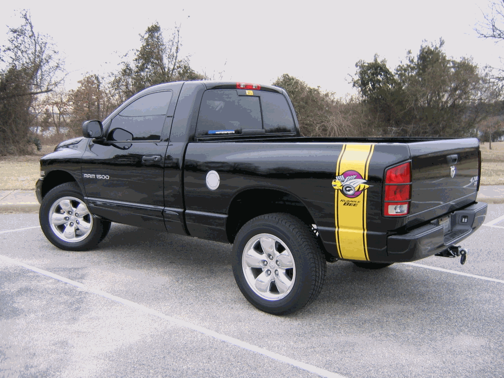 Dodge Ram 1500 SLT Rumble Bee - huge collection of cars, auto news and