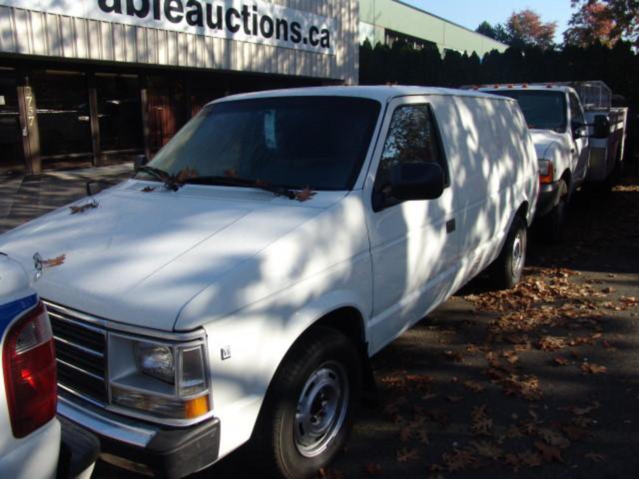 1989 White Dodge Caravan C-V Cargo Van. Currency:CAD Category:Vehicles Start