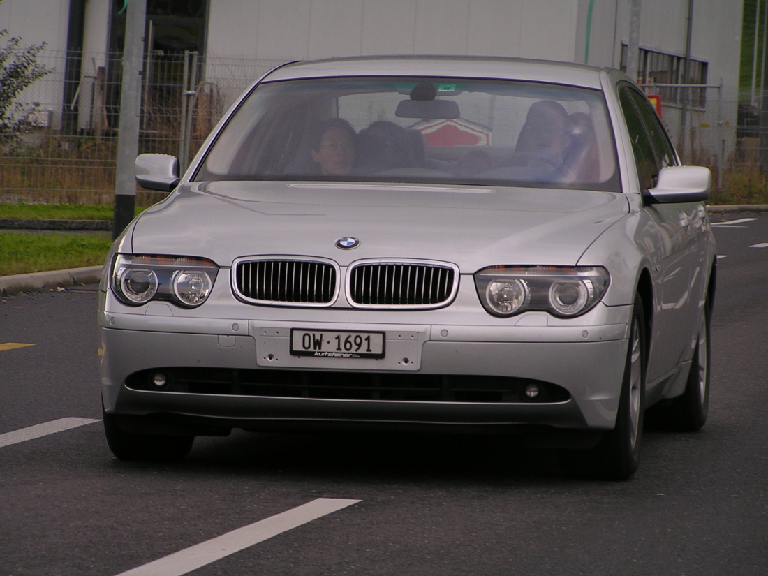 BMW 765i