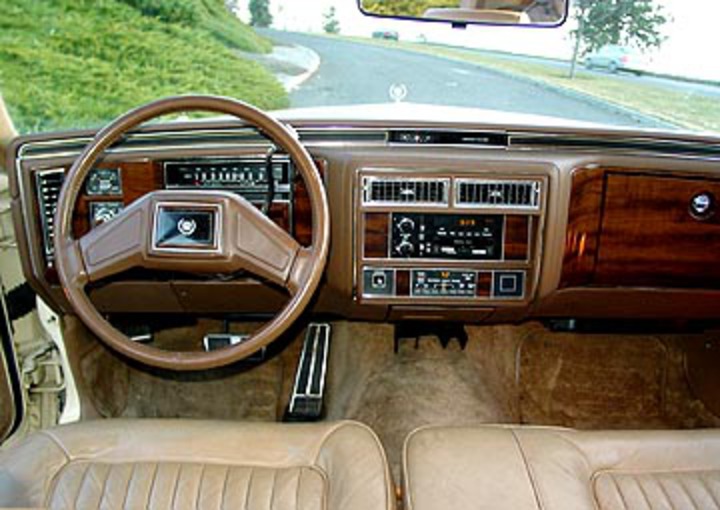 Cadillac Brougham 1991