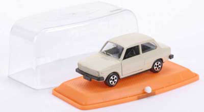 Guiloy Volvo 66DL - 1/43rd scale, off-white, black interior, opening doors