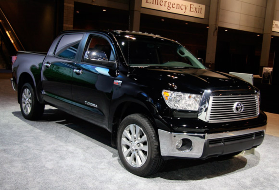 Toyota tundra v8