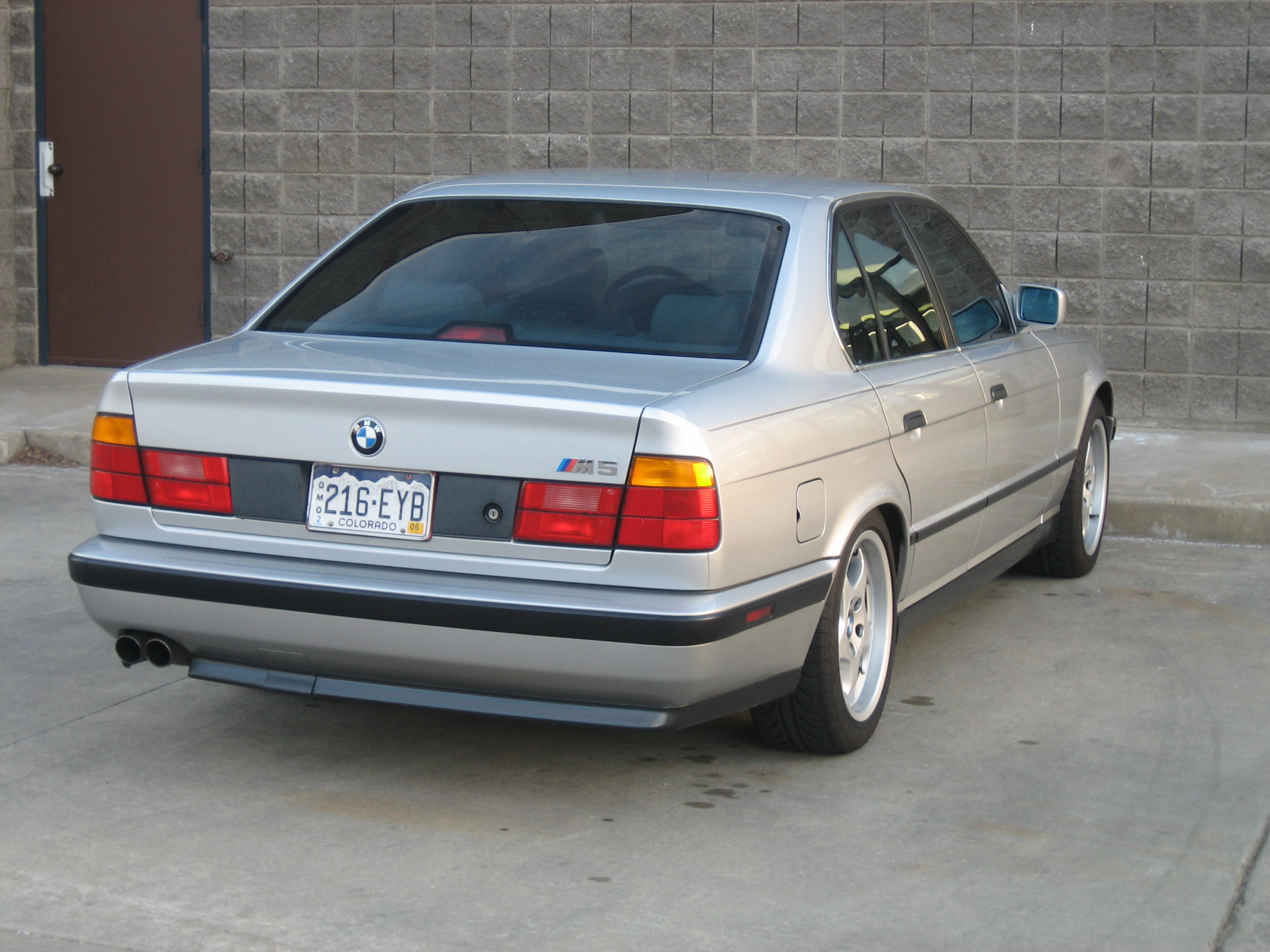 File:BMW E34 M5 Sedan.jpg