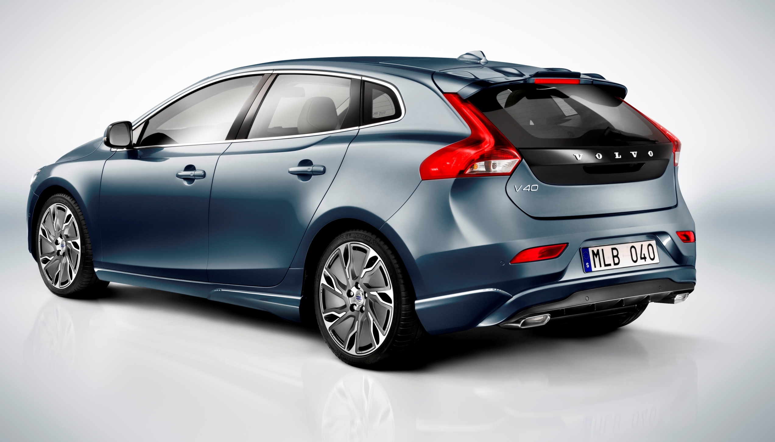 the Volvo V40 announces a consumption of 3.6l/100km for emissions of